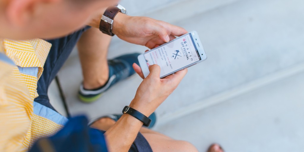 Utilizar un smartphone más de 5 horas al día podría aumentar el riesgo de obesidad